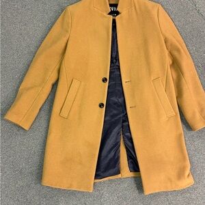 Zara Tan Trench Coat with Classic Collar and Tailored Cut
